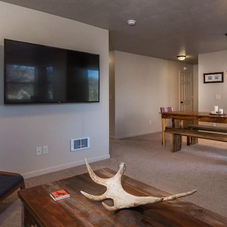 2 Bedroom Upstairs Condo With Ac In Victor, Id Exterior photo