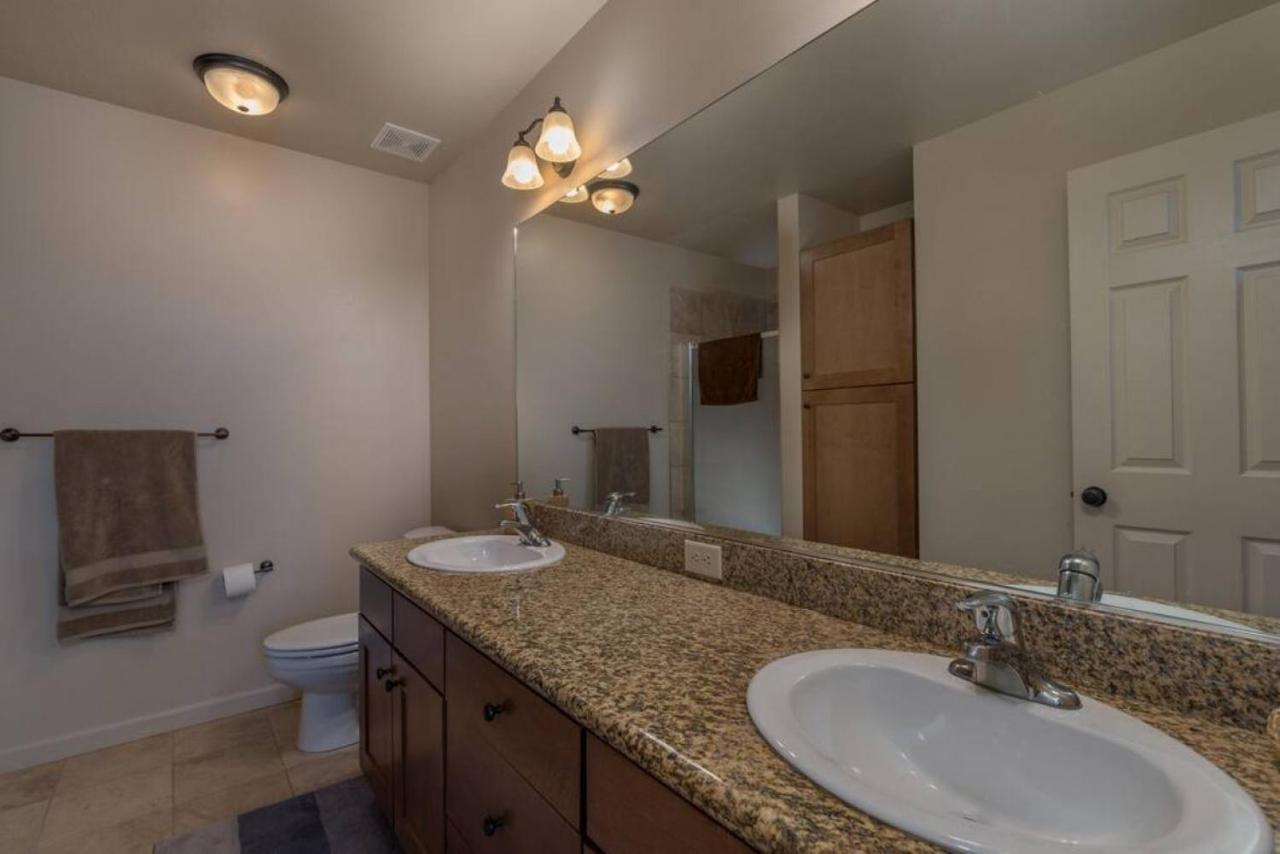 2 Bedroom Upstairs Condo With Ac In Victor, Id Exterior photo